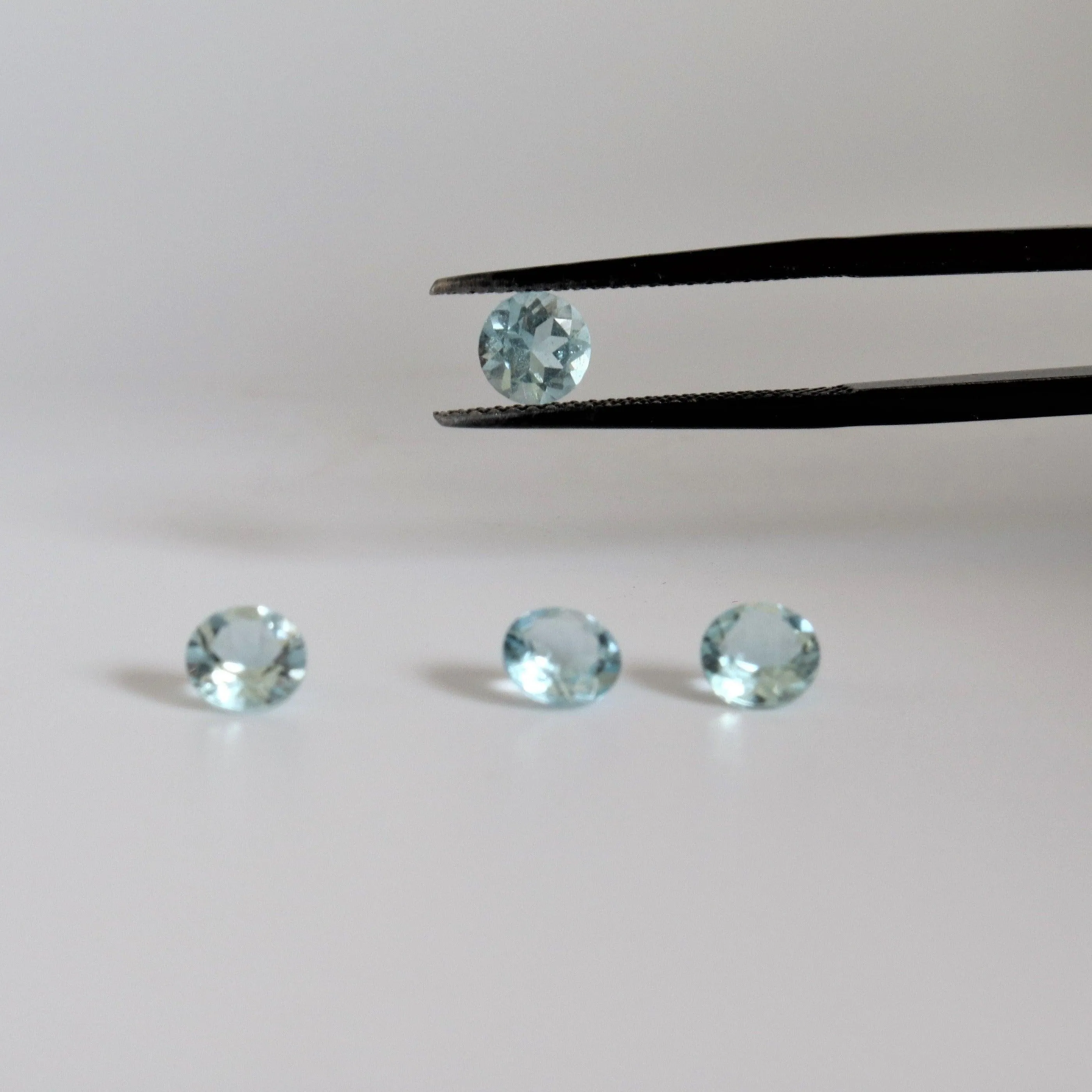 5.1mm Round Aquamarine Stone