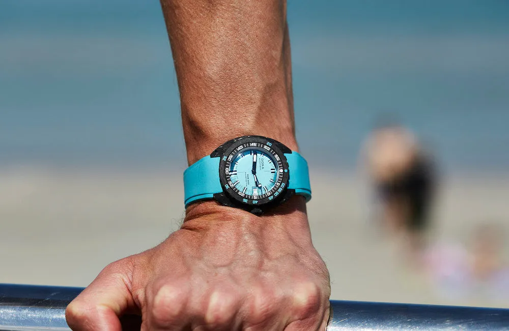 Doxa SUB 300 Carbon COSC Aquamarine Rubber