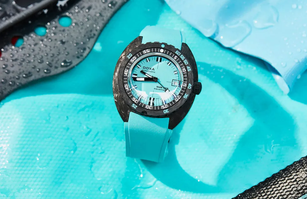 Doxa SUB 300 Carbon COSC Aquamarine Rubber