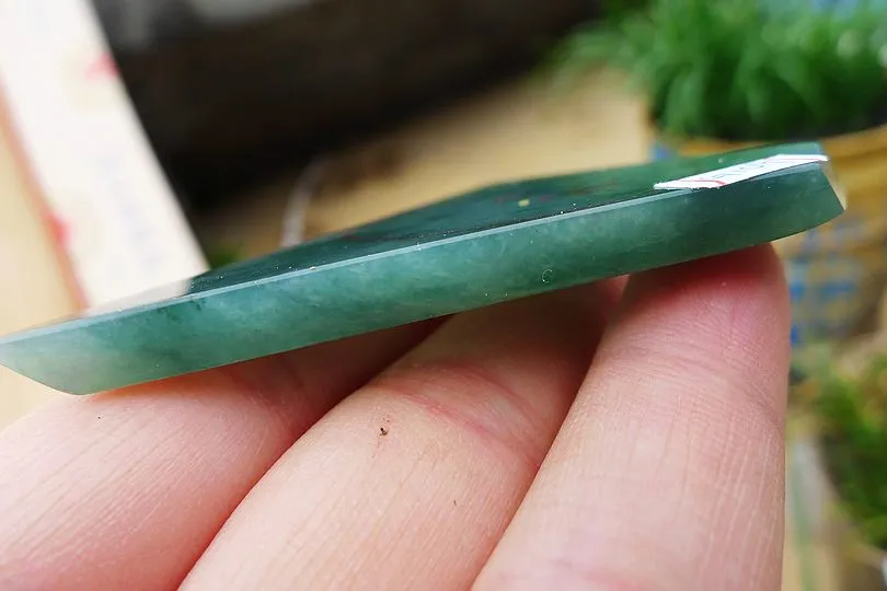 Natural Jade Rough Jadeite Raw (24g,6.5X4.5X0.5cm)