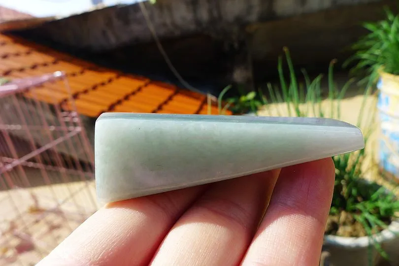 Natural Jade Rough Jadeite Raw (92.5g,8X3.3X2cm)