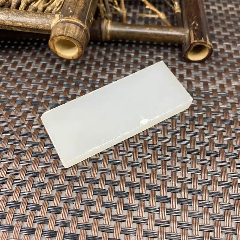 Natural Kunlun Jade Rough Nephrite Raw (30g,6.5X2.6X0.7cm)
