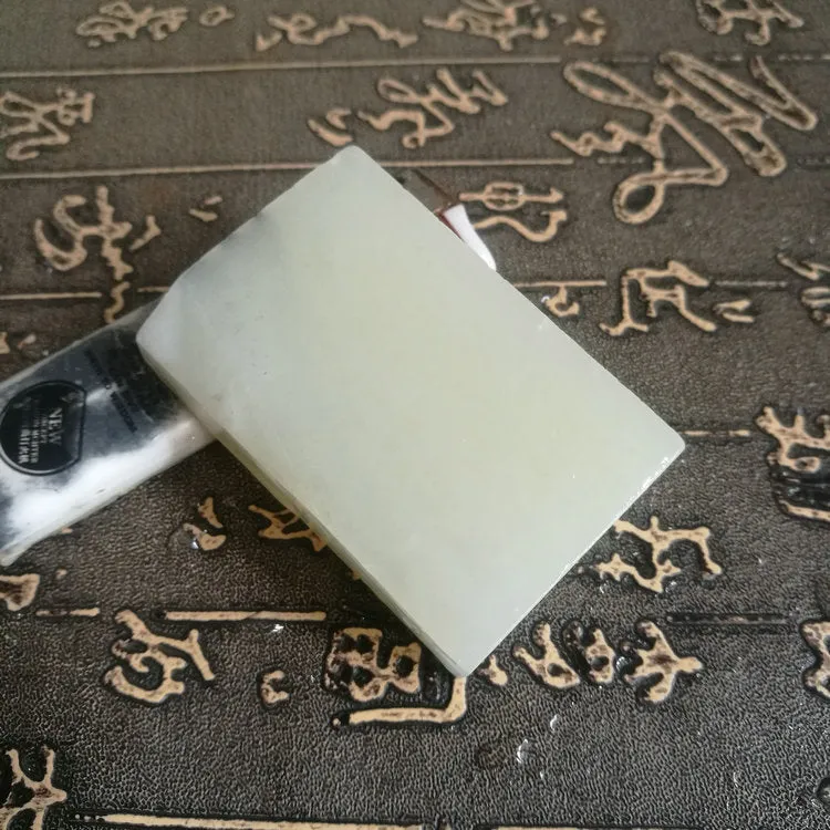 Natural Kunlun Jade Rough Nephrite Raw (99g, 5.9X3.9X1.5cm)