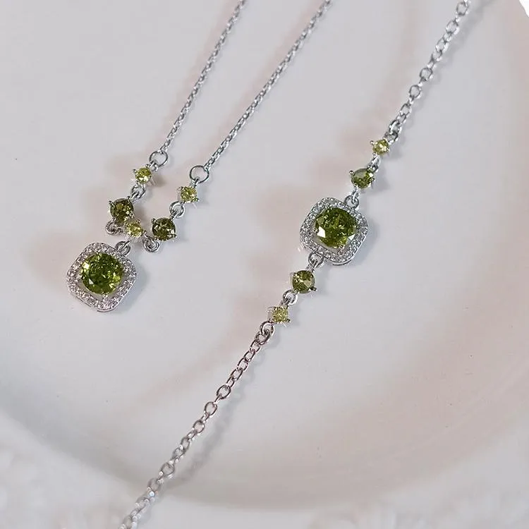Peridot Baroque Necklace