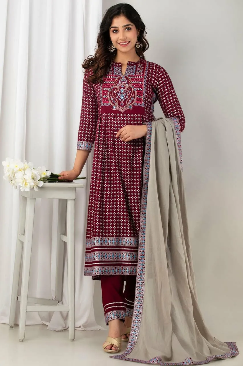 Traditional Beautiful Designer Reyon Suite
